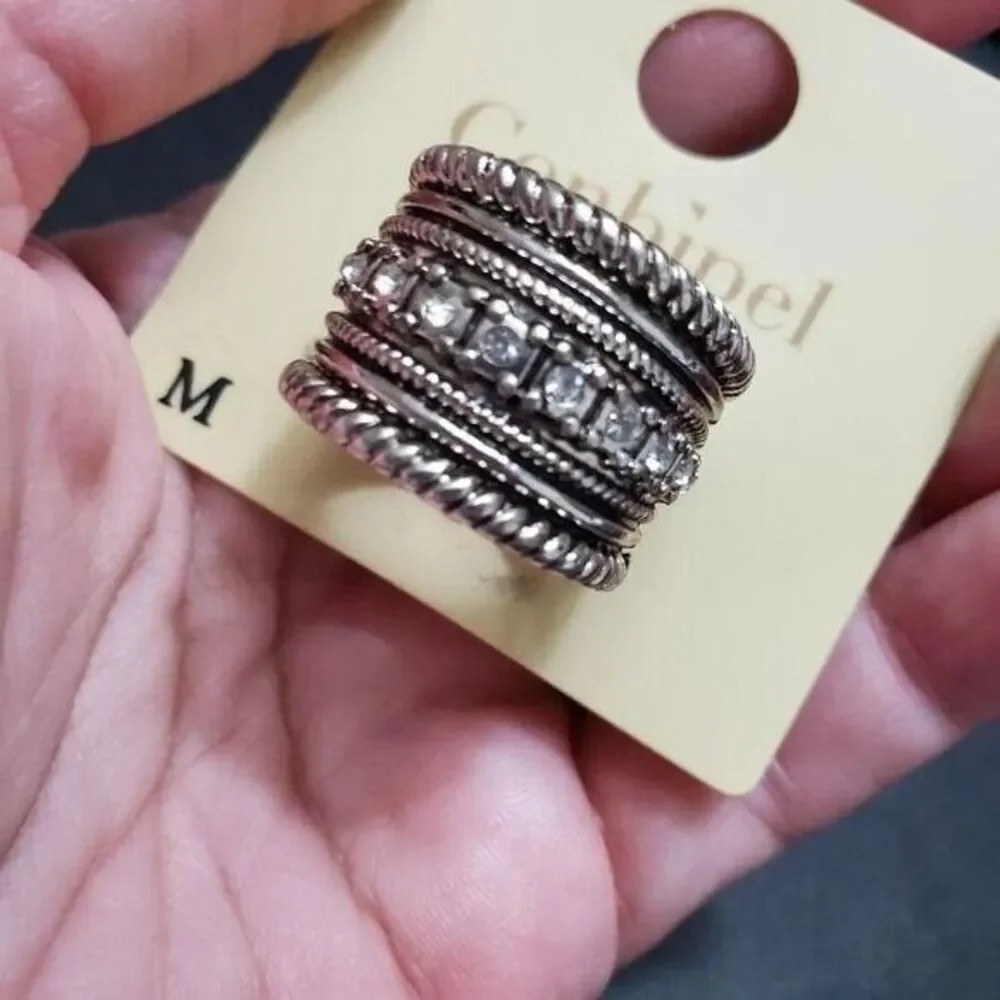 Silver tone stacked looking ring Size 8.5